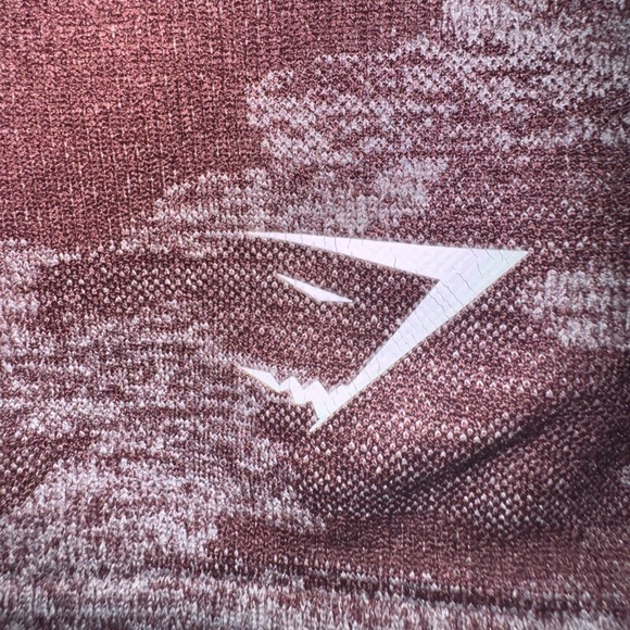 Gymshark Adapt Camo Seamless Leggings in Berry Red. Size Small. - Picture 9 of 16